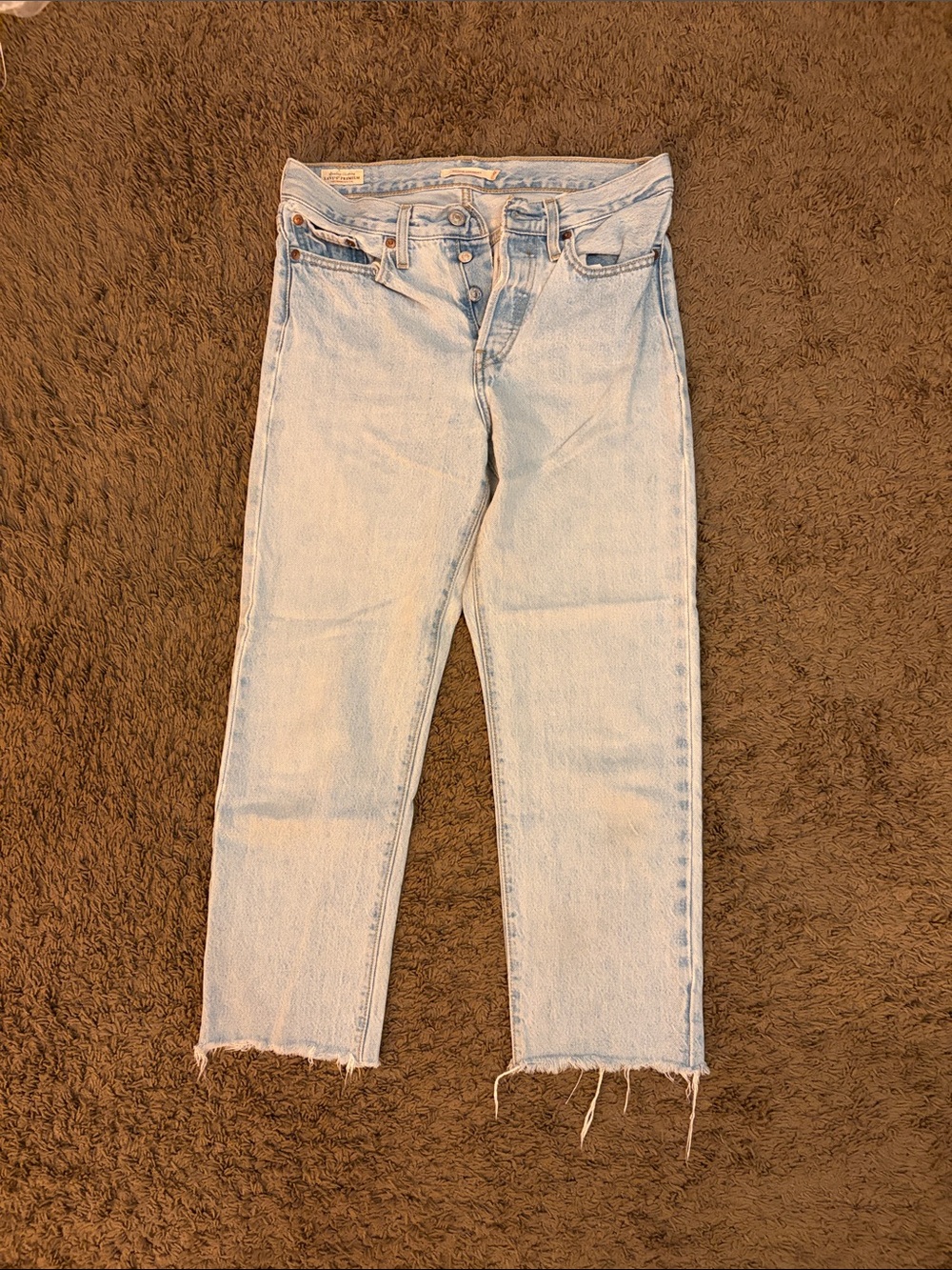 High-Rise Light Blue Levi’s Wedgie Straight Jeans